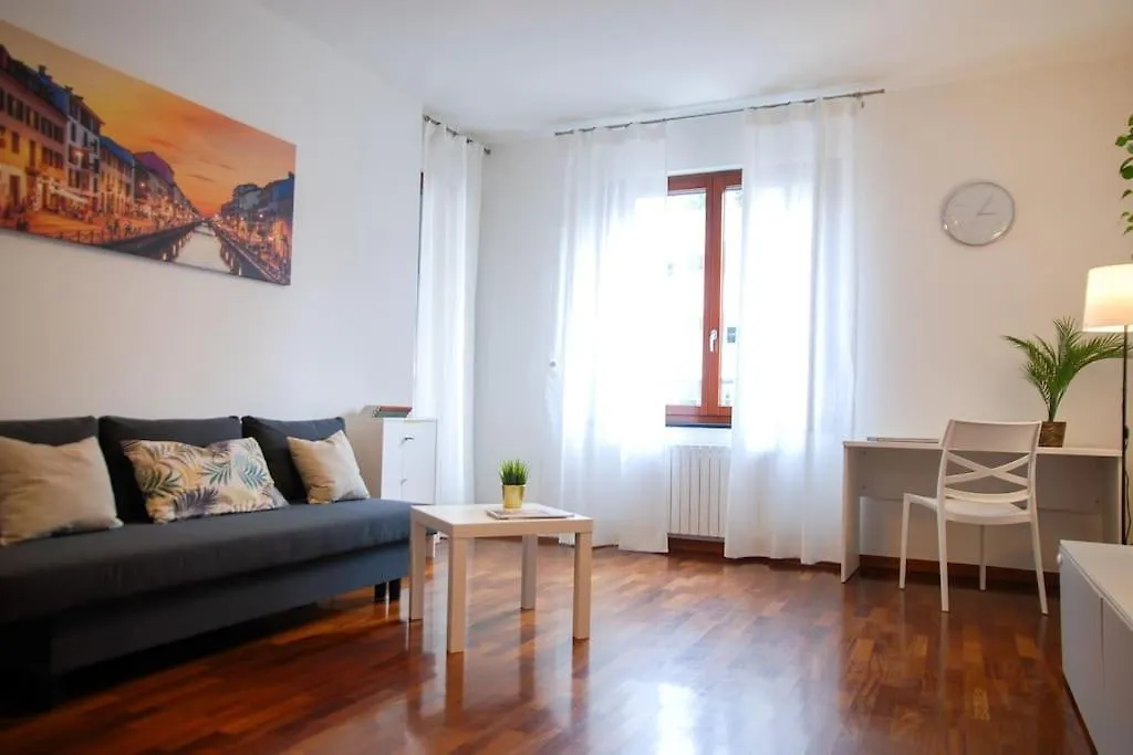 Apartment Home & Pet - Milano Trilocale Promenade Santa Giulia Italy