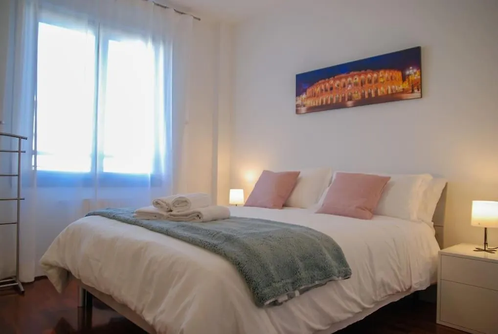 Home & Pet - Milano Trilocale Promenade Santa Giulia contacts
